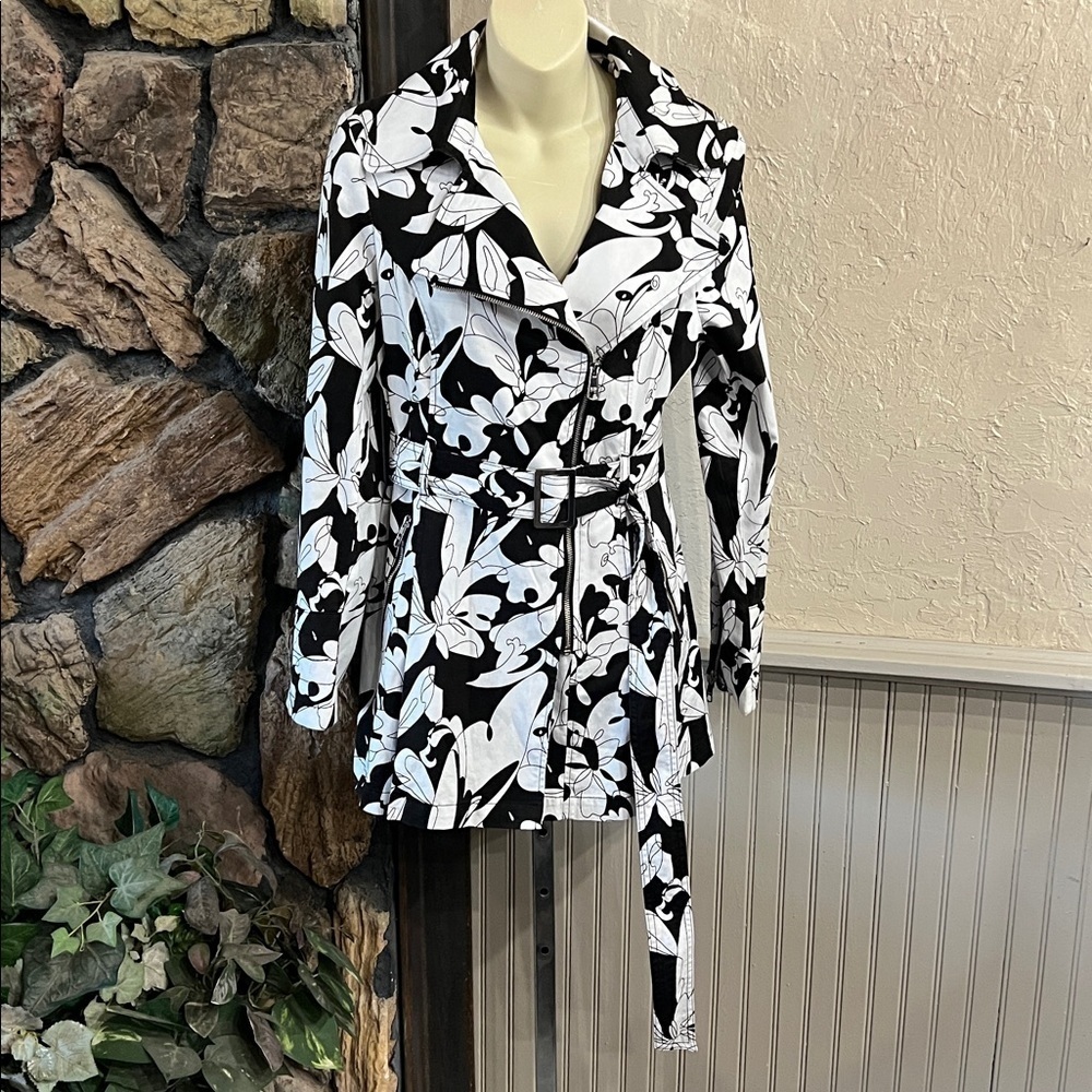 Black Rivet Monochrome Abstract Jacket - Picture 2 of 9